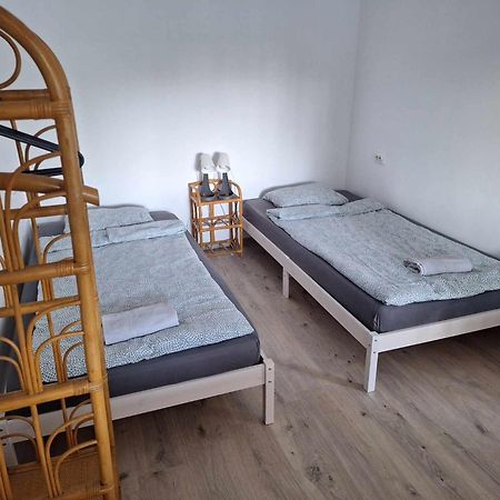Sarga311 Ueduelohaz Szeged Villa Luaran gambar