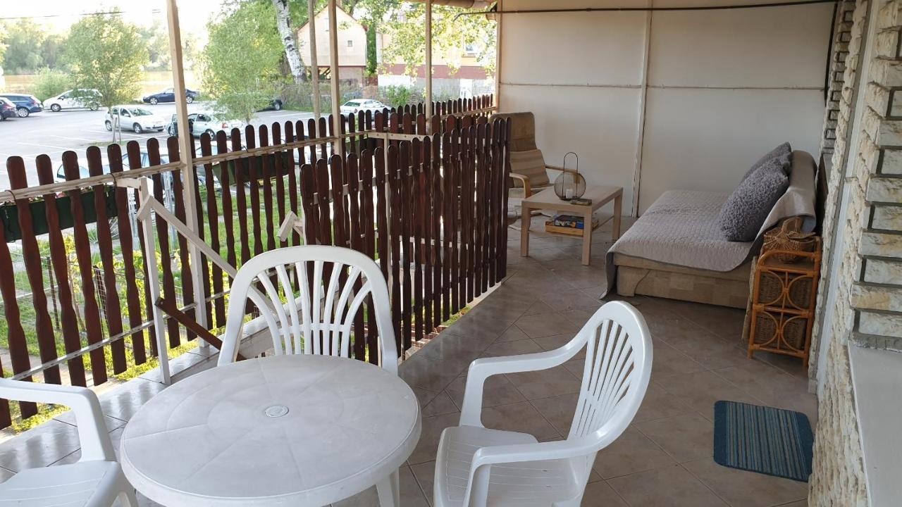 Sarga311 Ueduelohaz Szeged Villa Luaran gambar
