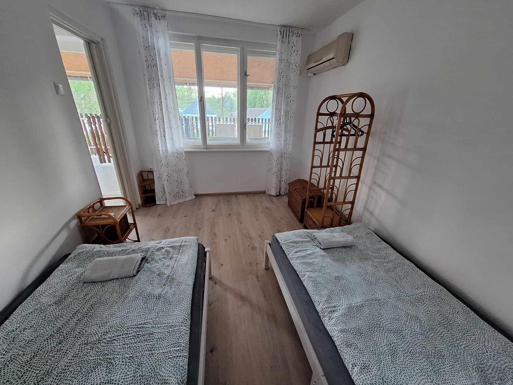 Sarga311 Ueduelohaz Szeged Villa Luaran gambar